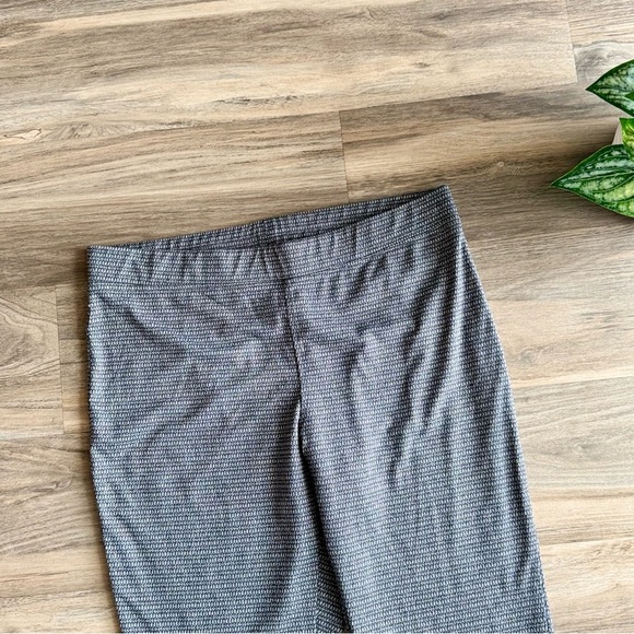 Express Micro-Pattern Stretch Medium Grey Pull-On Leggings – Size M - Picture 2 of 6